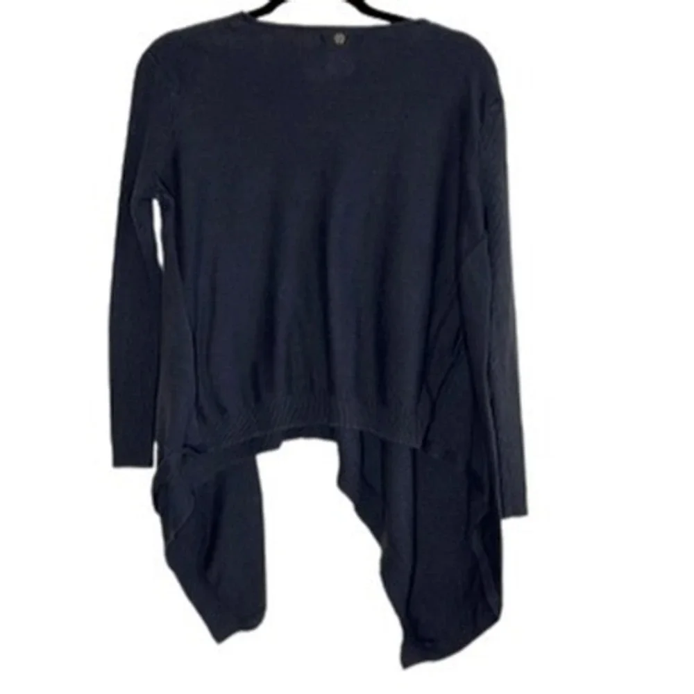 BILLABONG V-NECK ASYMMETRICAL HEM SHARK BITE HEM GRAY KNIT SWEATER SIZE‎ S/P